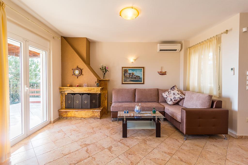 Villa Nefeli Akti Salonikiou B Agios Nikolaos  Exterior photo