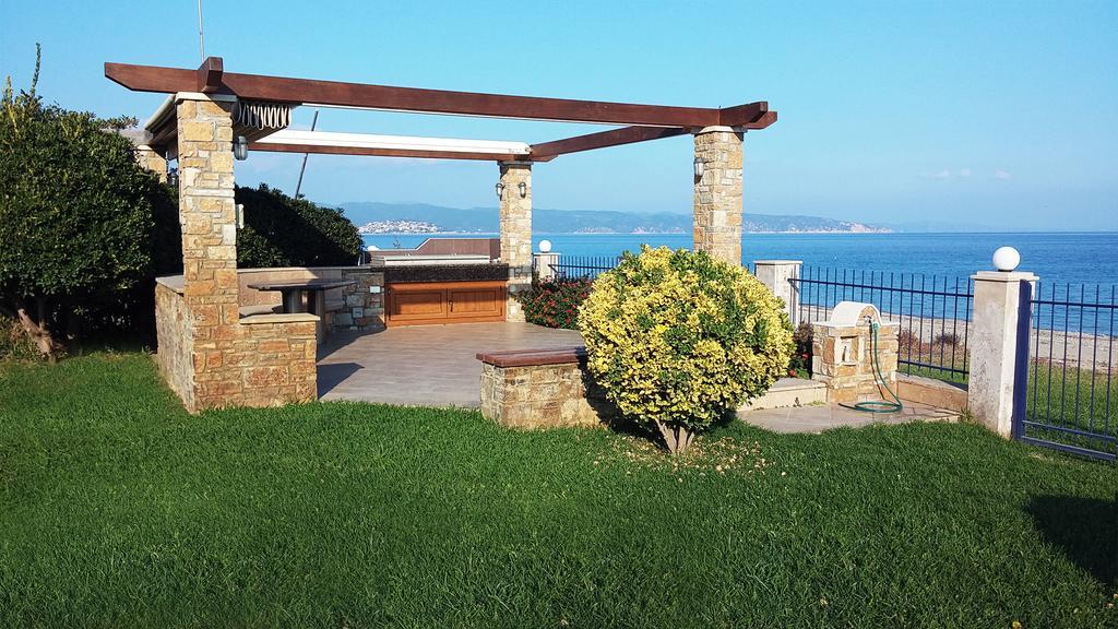 Villa Nefeli Akti Salonikiou B Agios Nikolaos  Exterior photo